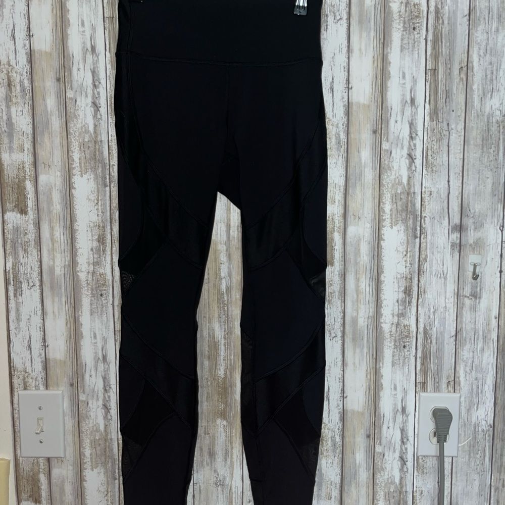lululemon wunder under 28" leggings size 6